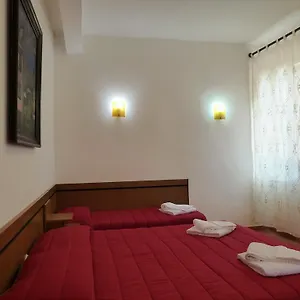 San Paolo 3*, Ferrara Italia